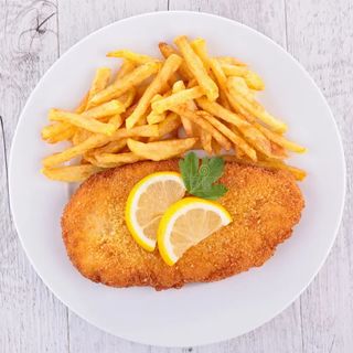 Panado de Frango com Batata Frita