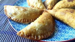 Empanadillas Fritas  (Ración 6 Und)