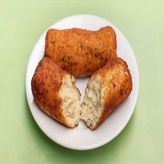 Bolinho de bacalhau / Buñuelo de bacalao