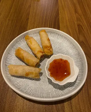 (2)Rollos de vientnamitas (4)