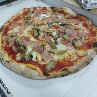 Prosciutto e funghi