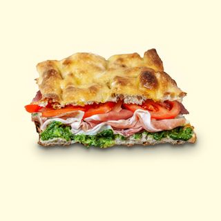 Focaccia crudo di Parma DOP 24 mesi, pomodoro e crema di rucola artigianale