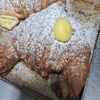 Cornetto farcito crema