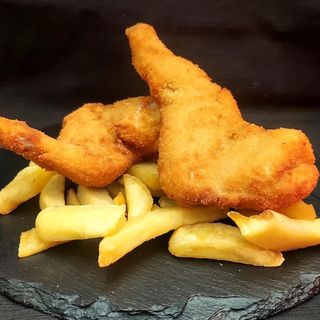 Alitas de Pollo Rebozadas Con Patatas