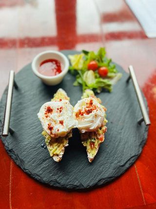 Oua Benedict cu avocado 300g