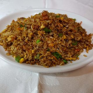 23. Arroz frito con mil delicias