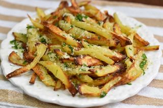 Cartofi prajiti cu brânză 250g