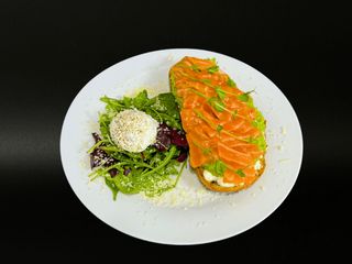 Брускета з лососем (370g)