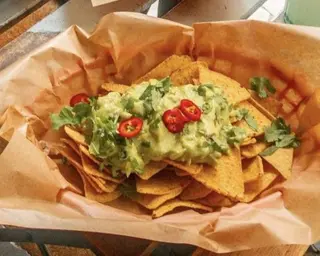 Nachos com Guacamole Caseiro