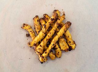 Гризини със сушен домат и пармезан (100г.)