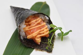 81-Temaki spicy sake
