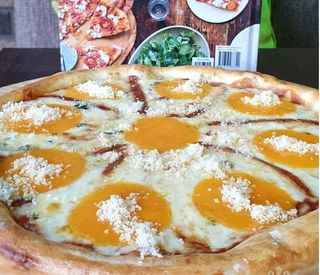 Quatro Formaggi pizza