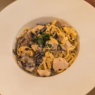 Fettuccine Alfredo