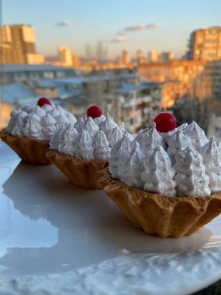 სეზონური ხილის ტარტალეტი