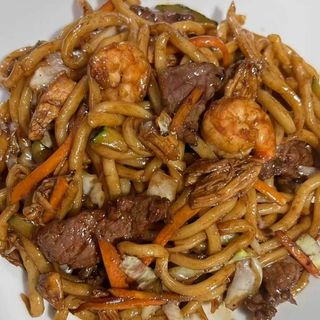 154. Udon frito mixto