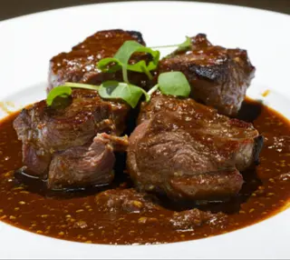 Plato De Carrilleras De Cerdo