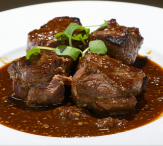 Plato De Carrilleras De Cerdo