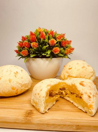 Pão de Queijo com Frango