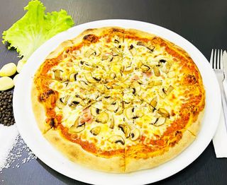 11. Pizza de Funghi