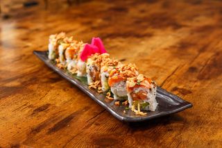 Tataki Salmón Fusión Roll (8 Uds.)