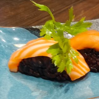 34.Nigiri black sake