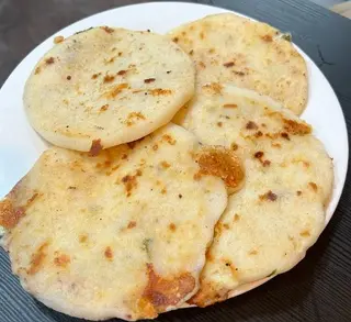 5 Pupusas De Queso
