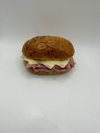 Medianoche Con Mantequilla, Jamón York Y Queso