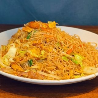 Fideo chino con pollo 
