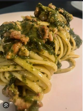 Pasta  loca con friarielli e salsiccia 