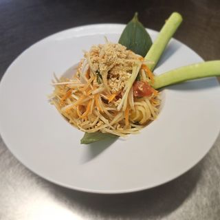 34. Ensalada Som Tam Thai