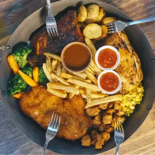 Mixed Platter Plus Chips