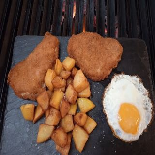 Libritos De Lomo Con Huevo Y Patatas