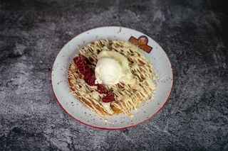 Waffle Cheesecake malina