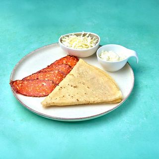 Combo: Palačinka kulen, pavlaka i kačkavalj + Coca Cola