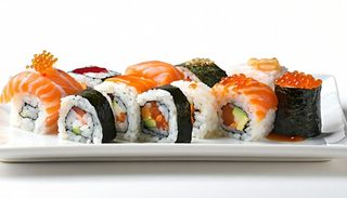 Sushi box per 4 persone - 82 pezzi
