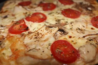 ქათმის ფილეს პიცა