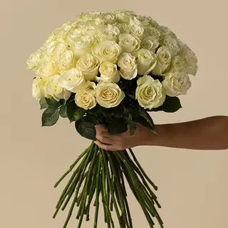 Ramo de 50 rosas blancas