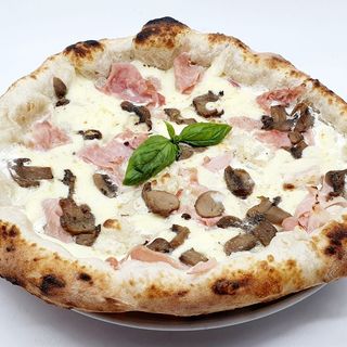 Bianca, cotto e funghi