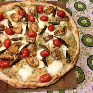 Okra Pizza (Medium)