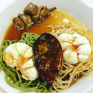 Huevos Poché Con Pasta Fresca Y Foie