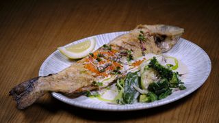 Форель на гриле с брокколи (1 пор.)