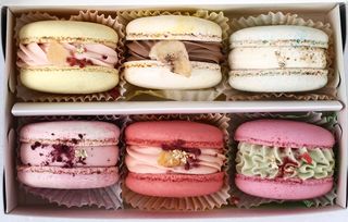 Макарон коробочка (6шт)