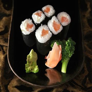 35. Maki Queso Y Salmón (8 Uds.)