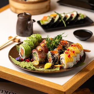 California roll ebi panko gyuniku