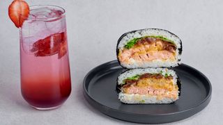 Lemoniada kwaśna truskawkowa & Japan Sandwich łosoś tempura