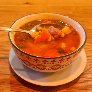 Ciorbă de fasole cu Ciolan Afumat