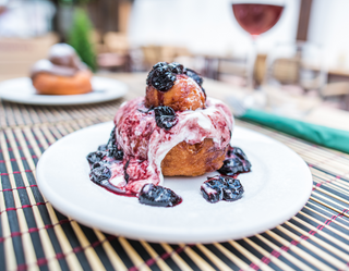 Papanasi cu Dulceata de Visine 150Gr.