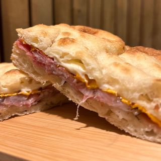 Schiacciata Pancetta arrotolata 