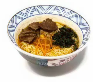 N.200 Zuppa di ramen con vitello