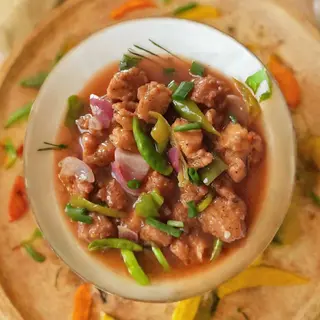 Chicken With Onion And Green Chilly